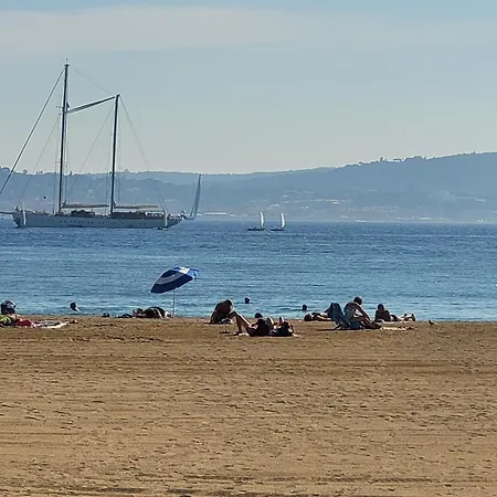 Διαμέρισμα Ideal : Et Centre A 2 Pas +un Garage *