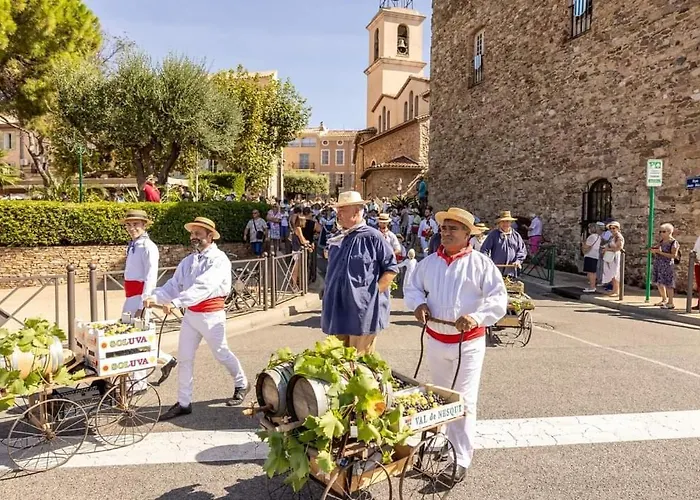 Ideal : Et Centre A 2 Pas +un Garage Sainte-Maxime