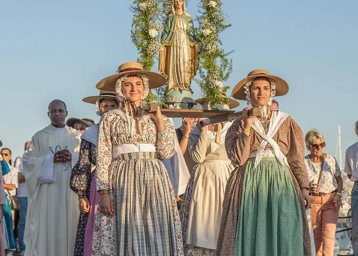 Ideal : Et Centre à 2 Pas +un Garage Appartement